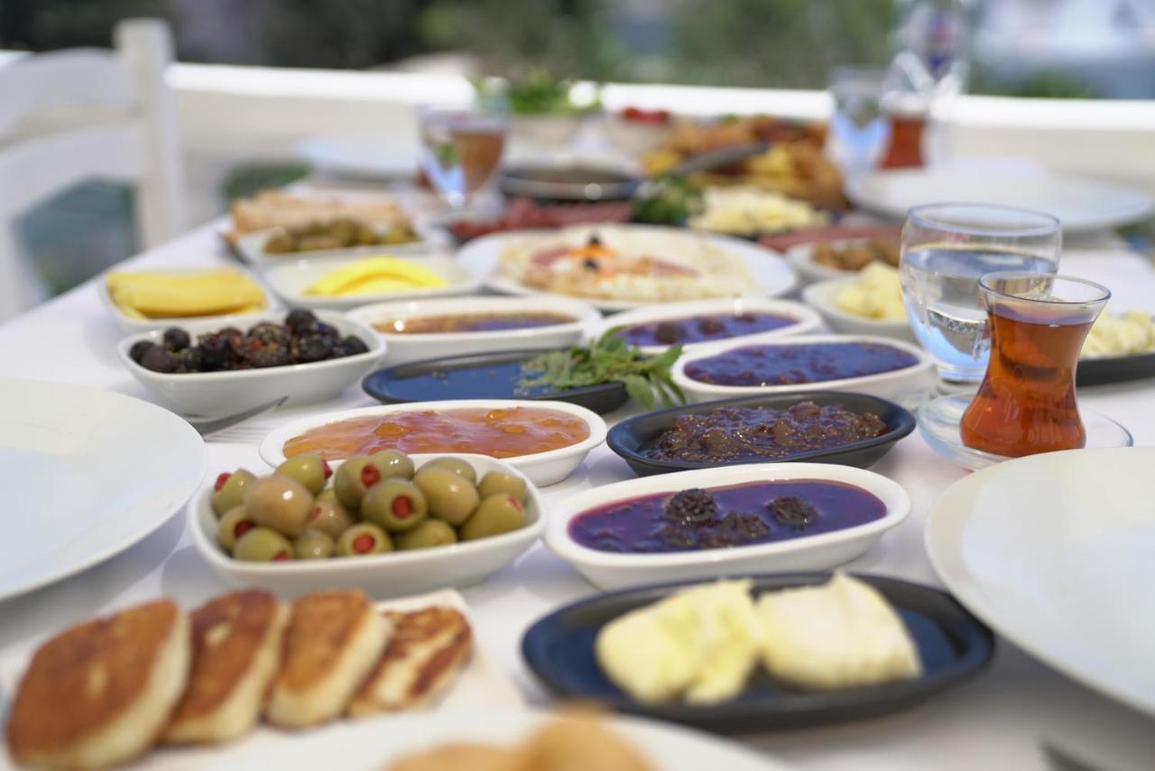 Aspat Hotel Bodrum - Beach&Restaurant ภายนอก รูปภาพ