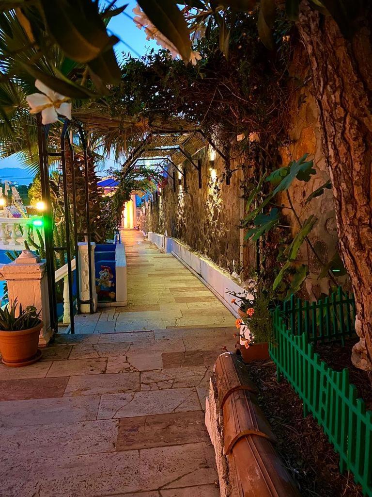 Aspat Hotel Bodrum - Beach&Restaurant ภายนอก รูปภาพ